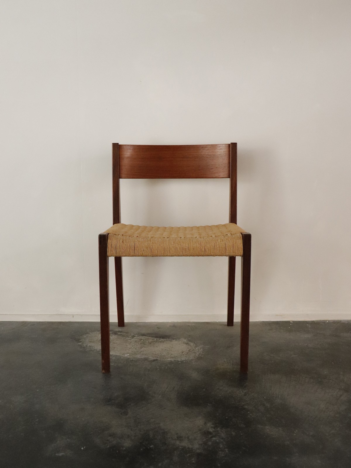 MCM, danish chair, paper code chair