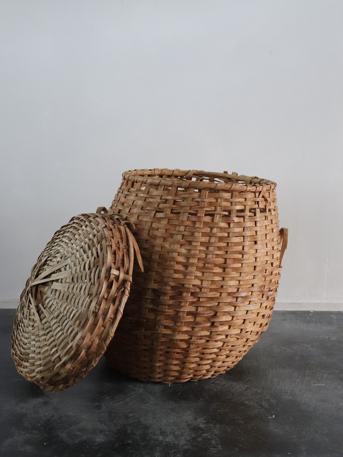ash basket, usa, 1930's