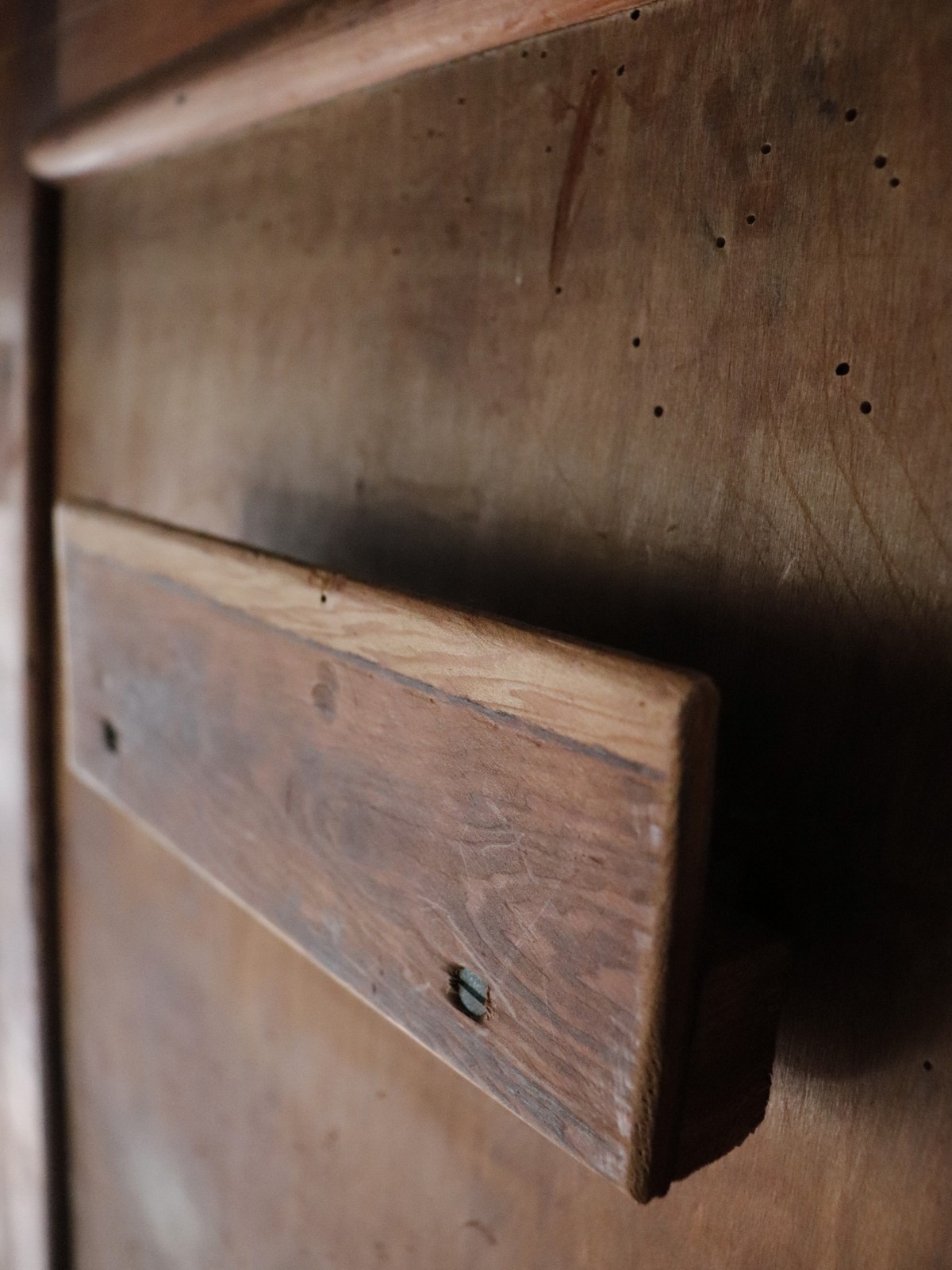 englaned, cabinet, pine wood