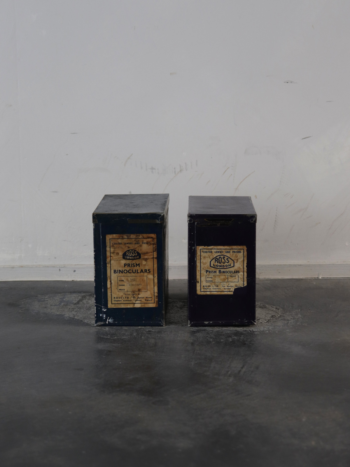 vintage metal box, ross london tin box,england