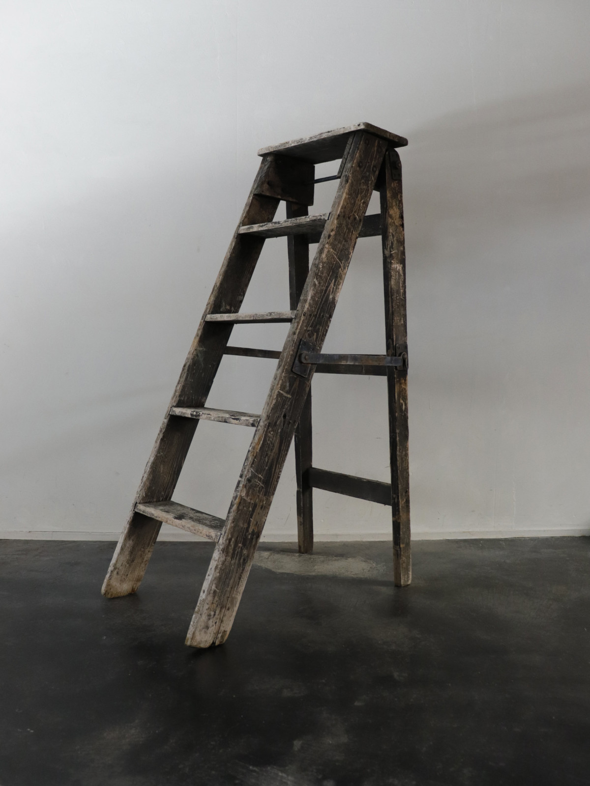 1930～1950's folding ladder – BROWN. | 京都 二条新町の生活雑貨店