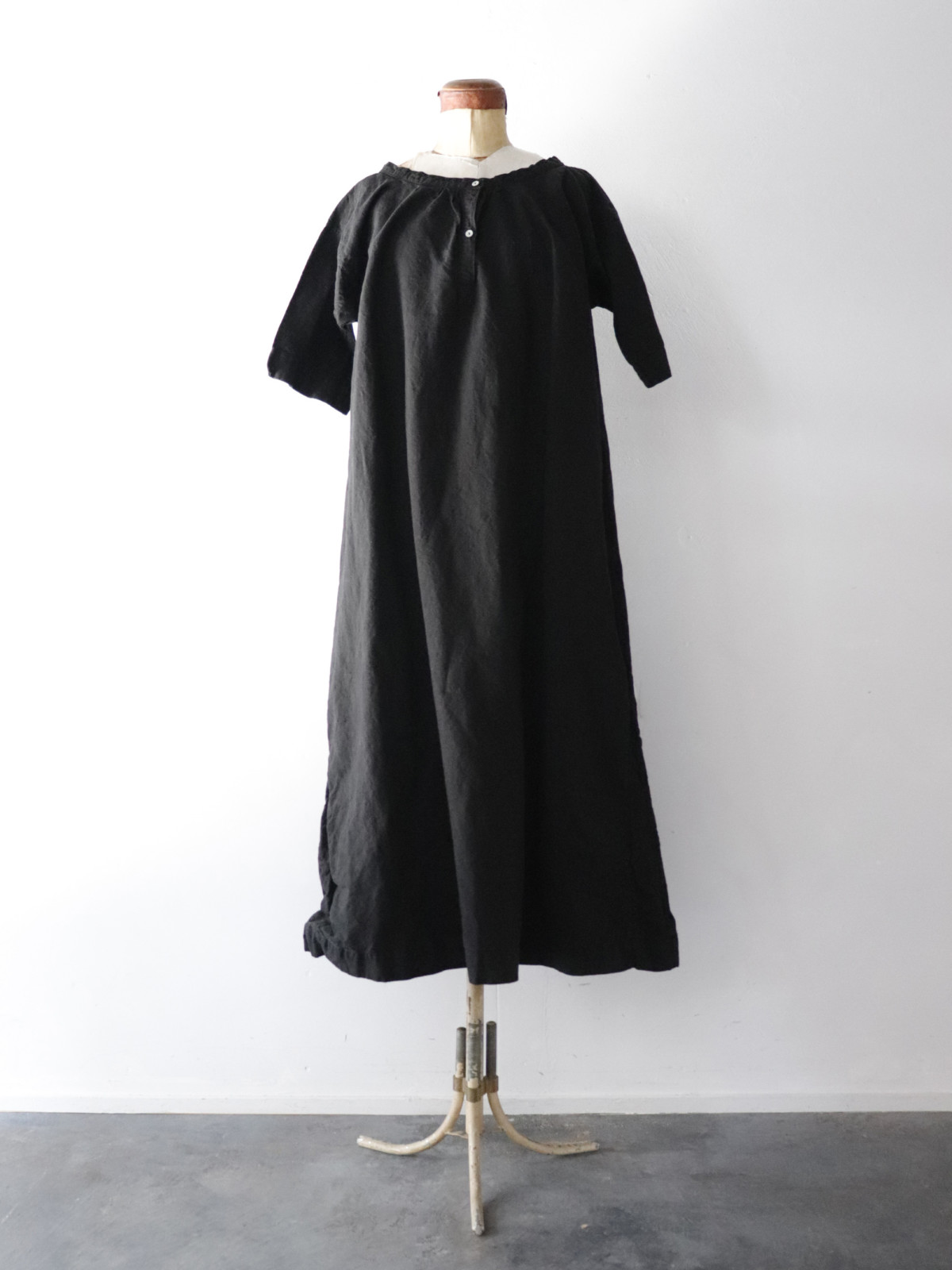 Black-dyed, one-piece, France,
