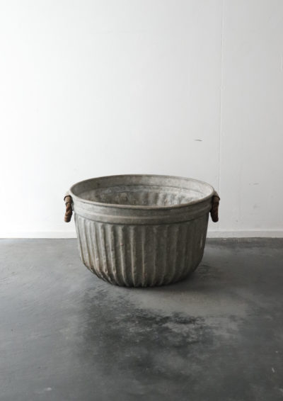 galvanized bucket,USA,vintage