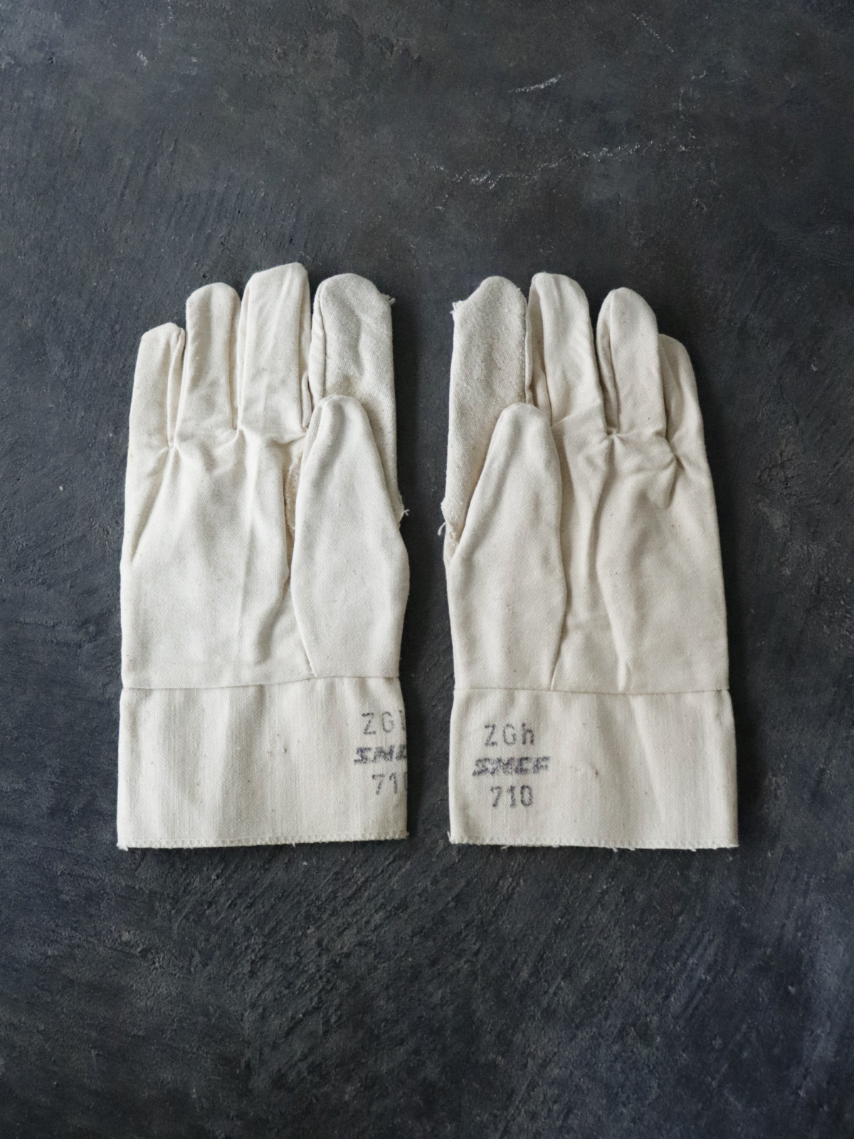 gloves,dead stock,france,