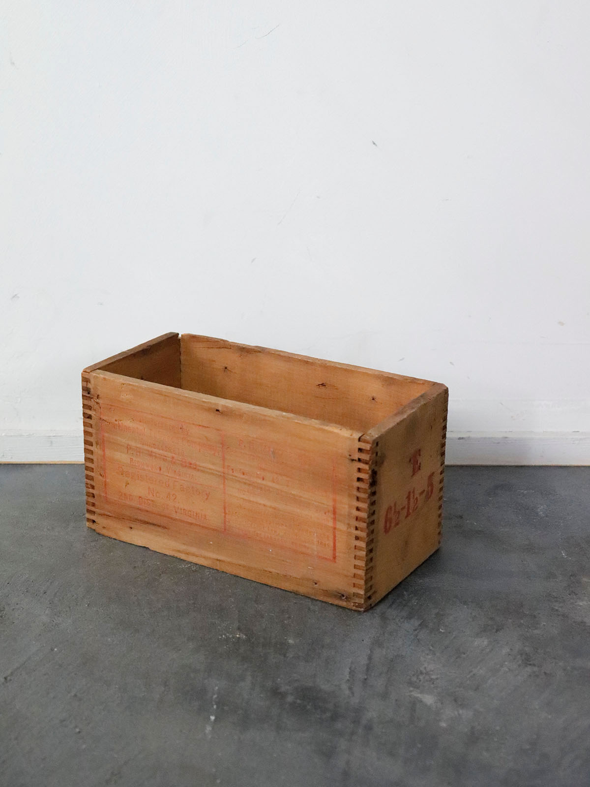 wood box,usa,vintage,