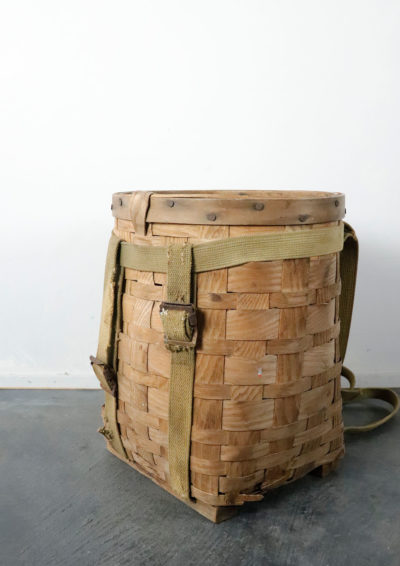 wood basket back pack,usa,vinatge,damaged