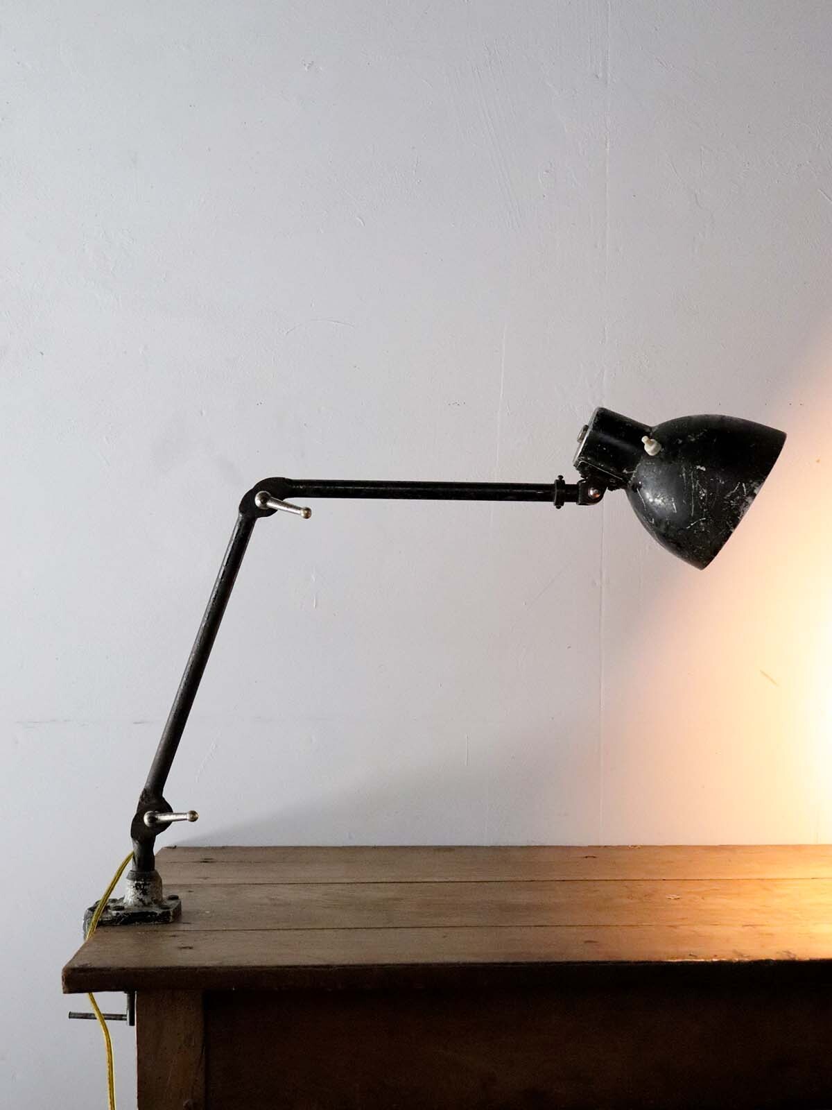 vintage,1950's,clamp metal arm lamp,desk lamp,Italy