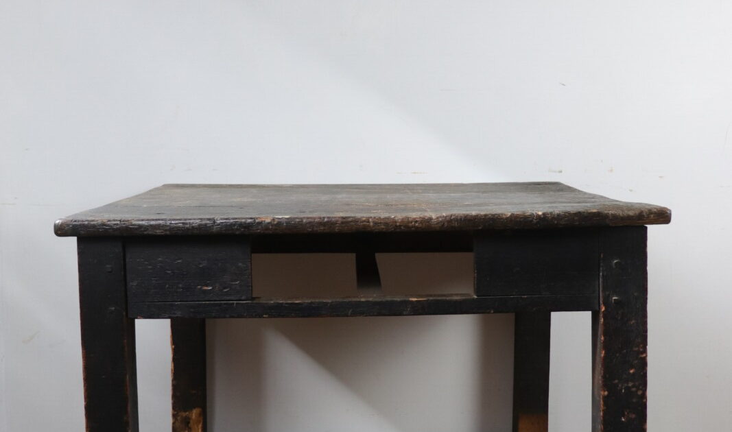 Antique French wood black work table BROWN. 京都 二条新町の生活雑貨店