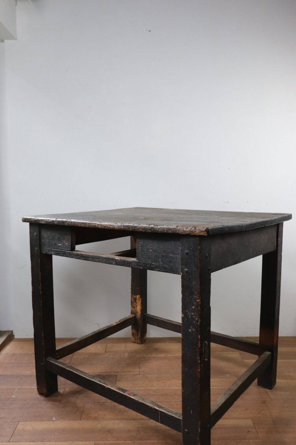 Antique French wood black work table BROWN. 京都 二条新町の生活雑貨店