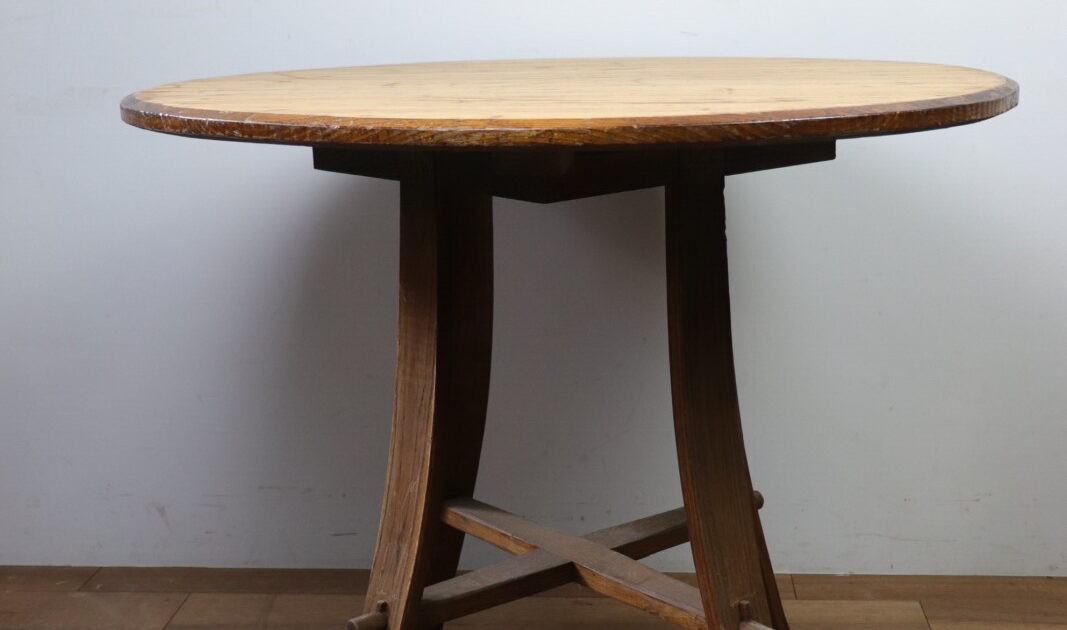 Vintage French wood round table – BROWN. | 京都 二条新町の生活雑貨店