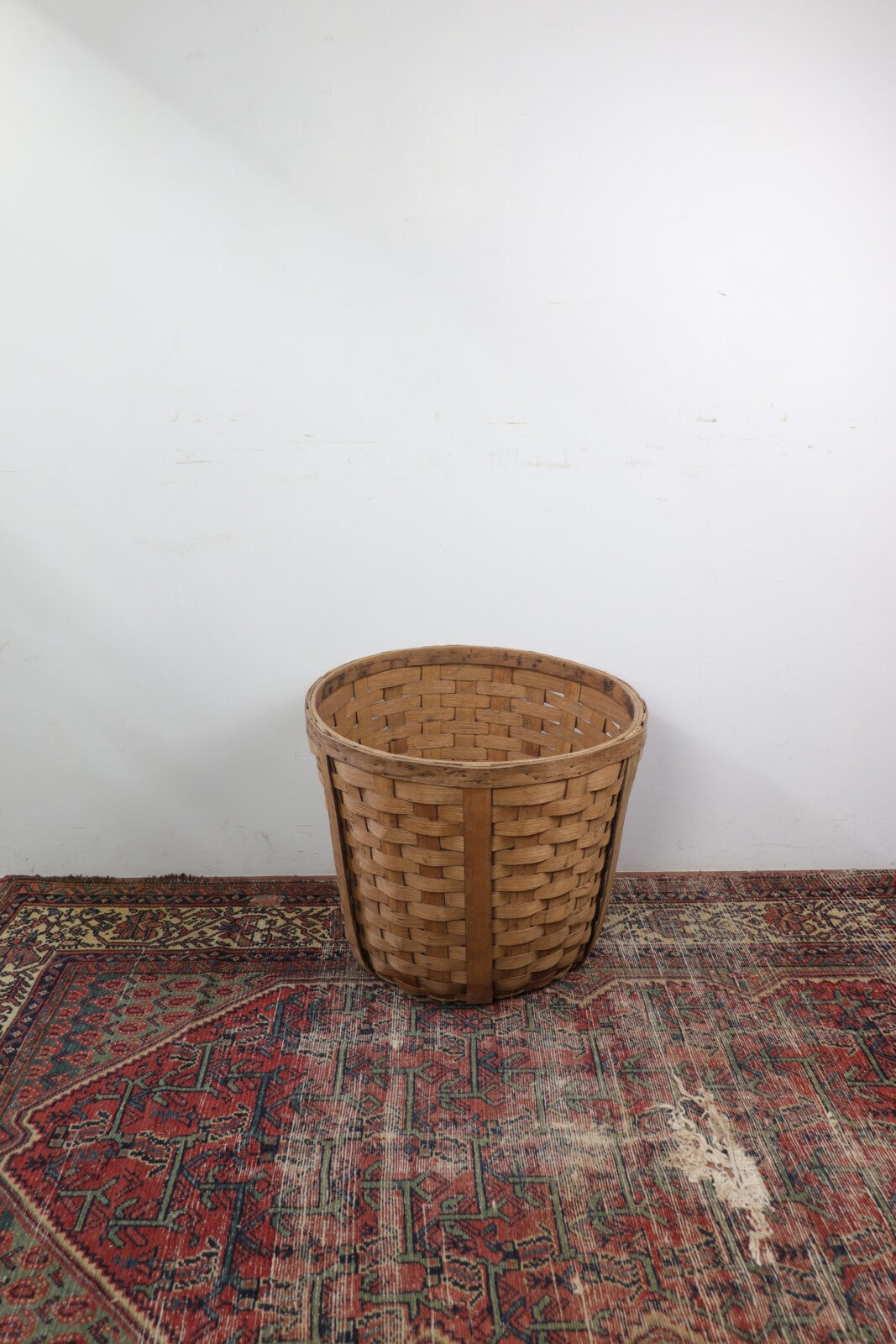 splint basket,oak basket,USA,vintage,round basket