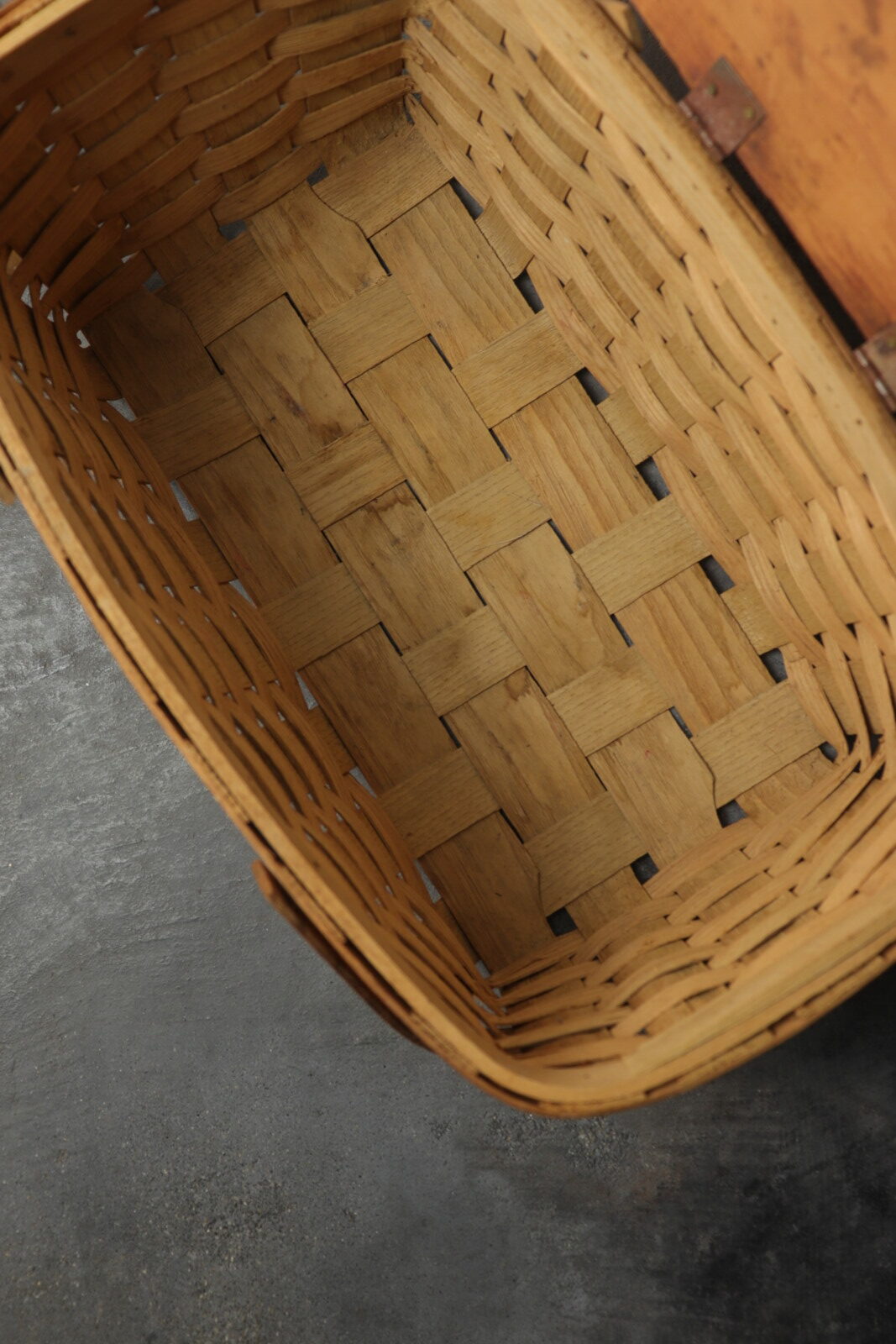 vintage,picnic basket,splint basket,PETERBORO,USA