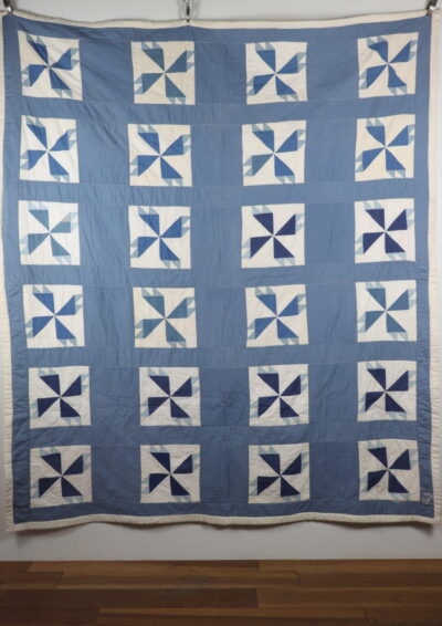 vintage,quilt,USA,blue quilt,windmill pattern quilt
