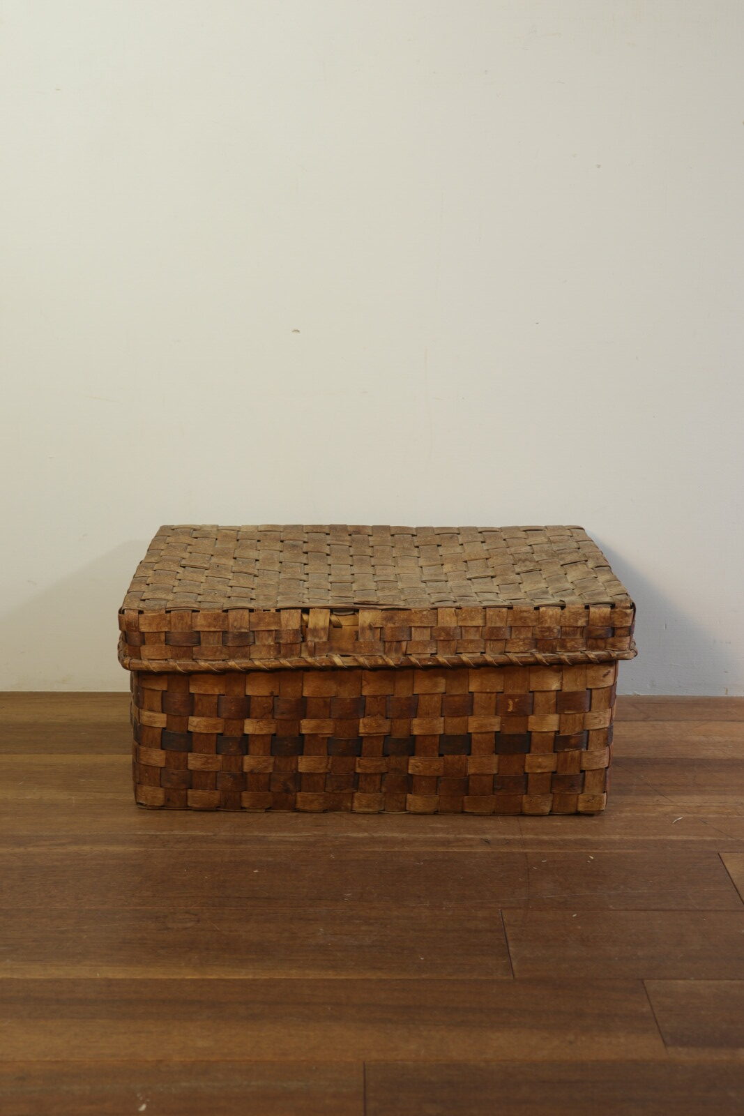 1940's oak wood split basket box with lid – BROWN. | 京都