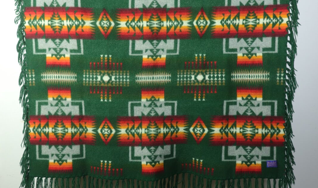 Vintage Beaver State PENDLETON wool shawl – BROWN. | 京都 二条新町