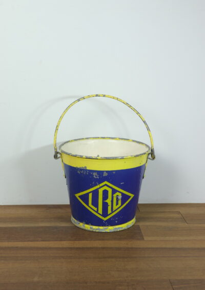 antique,metal bucket,USA,iron