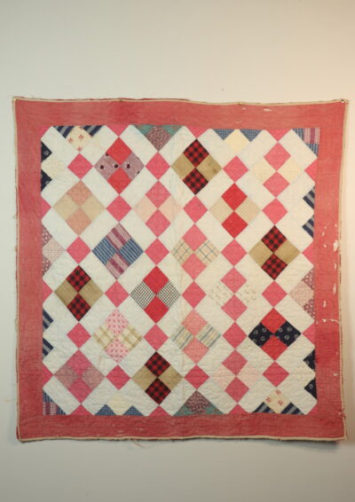 1890's,crib quilt,antique quilt,handmade quilt,USA,damaged